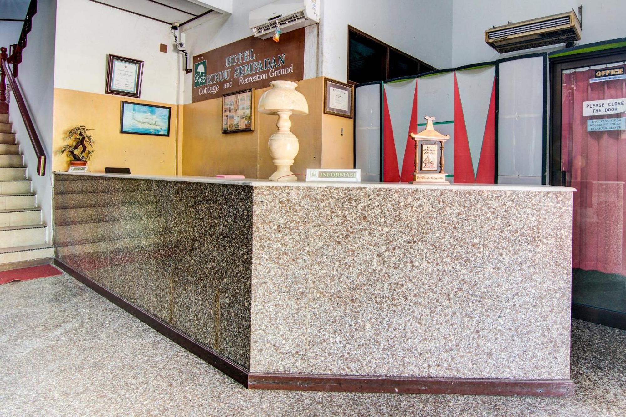 Oyo 92330 Hotel Rindu Sempadan Near Taman Wisata Rindu Sempadan Pekanbaru Bagian luar foto